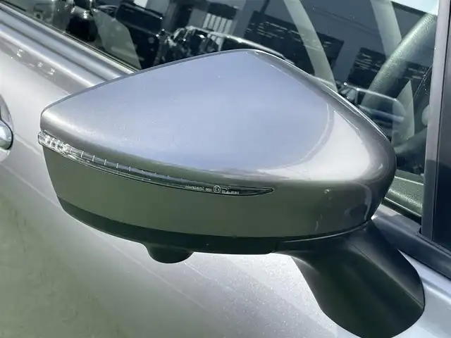 日産 ノート e－パワー X Vセレクション 香川県 2020(令2)年 3.9万km ダークメタルグレー 登録時走行距離：38295km/ディーラー純正ナビ/　CD DVD BT　フルセグTV/全方位カメラ/エマージェンシーブレーキ/レーンキープアシスト/横滑り防止装置/LEDヘッドライト/オートライト/デジタルインナーミラー/ETC/ステアリングスイッチ/プッシュスタート/スマートキー