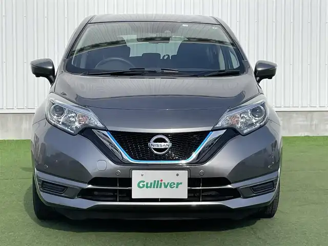 日産 ノート e－パワー X Vセレクション 香川県 2020(令2)年 3.9万km ダークメタルグレー 登録時走行距離：38295km/ディーラー純正ナビ/　CD DVD BT　フルセグTV/全方位カメラ/エマージェンシーブレーキ/レーンキープアシスト/横滑り防止装置/LEDヘッドライト/オートライト/デジタルインナーミラー/ETC/ステアリングスイッチ/プッシュスタート/スマートキー