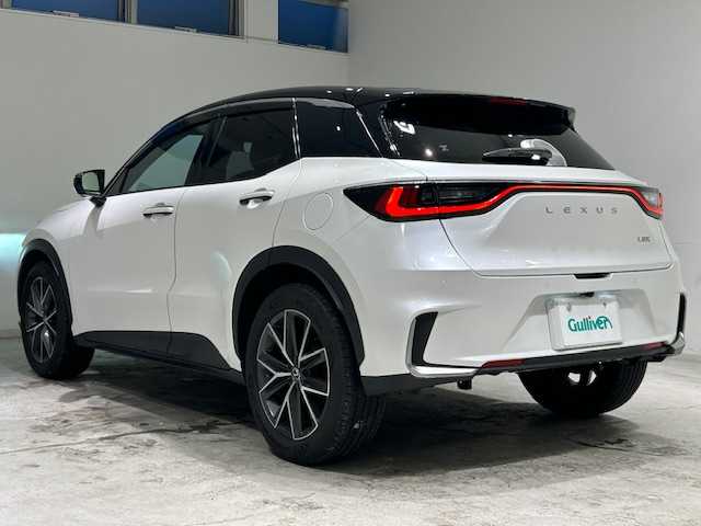 レクサス ＬＢＸ クール 宮城県 2024(令6)年 2.6万km パールⅡ 純正ナビ/アラウンドビューモニター/バックカメラ/フルセグTV/Bluetooth/レクサスセーフティーセンス/・プリクラッシュセーフティー/・レーダークルーズコントロール/・レーントレーシングアシスト/・アダプティブハイビームシステム/・ロードサインアシスト/ブラインドスポットモニター/レーンチェンジアシスト/プロアクティブドライビングアシスト/フロントクロストラフィックアラート/リアクロストラフィックアラート/クリアランスソナー/パーキングサポートブレーキ/パドルシフト/ブレーキホールド/電動リアゲート/ハンドルヒーター/シートメモリ/シートヒーター/パワーシート/LEDヘッドライト/フォグランプ/オートライト/純正アルミホイール/純正ビルトインETC2.0/純正ドライブレコーダー