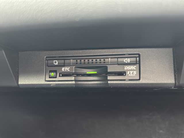 レクサス ＮＸ 200t Fスポーツ 千葉県 2015(平27)年 10.7万km ソニッククォーツ ワンオーナー/純正SDナビ/フルセグTV/DVD/CD/Bluetooth/全周囲カメラ/バックカメラ/3眼LEDヘッドライト/ブラインドスポット【BSM】/衝突軽減ブレーキ/レーンキープアシスト/アダプティブクルーズコントロール/ヘッドアップディスプレイ【HUD】/パドルシフト/クリアランスソナー/オートハイビーム/ブラックレザーシート/D/N席シートヒーター/D/N席ベンチレーション/ハンドルヒーター/純正18インチアルミホイール/純正フロアマット/スマートキー×2個/カードキー1枚/保証書/取扱説明書