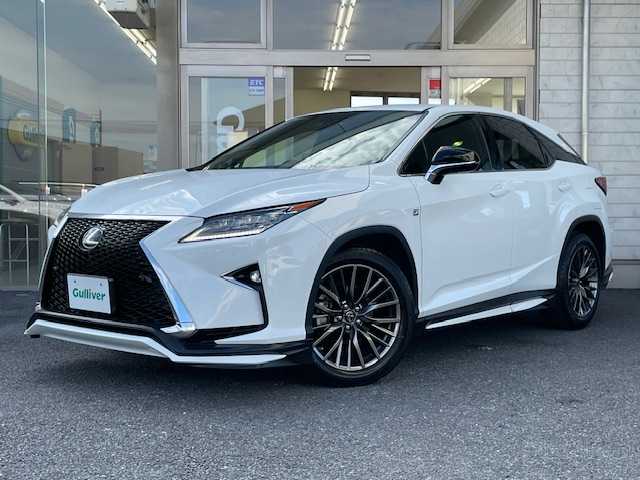 レクサス ＲＸ 300 Fスポーツ 埼玉県 2019(平31)年 4万km ホワイトノーヴァガラスフレーク 衝突被害軽減ブレーキ/レーンキープアシスト/クルーズコントロール/TRDエアロ/TRDマフラー/赤革レザーシート/前席パワーシート(運転席メモリー付き)/シートヒーター/エアーシート/ハンドルヒーター/パワーバックドア/ブラインドスポットモニター/純正メモリナビ/バックカメラ/フルセグTV(走行中視聴可能)/前後コーナーセンサー/ドライブセレクトモード/ECO/SPORT S/S +/純正ドライブレコーダー/ETC2.0/三眼LEDヘッドライト/LEDフォグライト