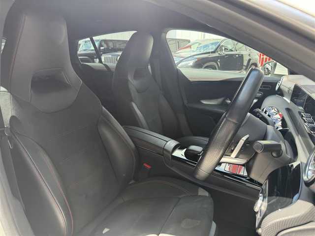 メルセデス・ベンツ ＣＬＡ２００ｄ Sブレーク AMGライン 和歌山県 2020(令2)年 5.6万km 白 ナビゲーションパッケージ /レーダーSF /ACC /純正ナビ /フルセグ /Bカメラ /電動バックドア /アンビエントライト /コーナーセンサー /レーンキープアシスト /パドルシフト /純正18AW /アイドリングストップ /LEDヘッドライト /ETC