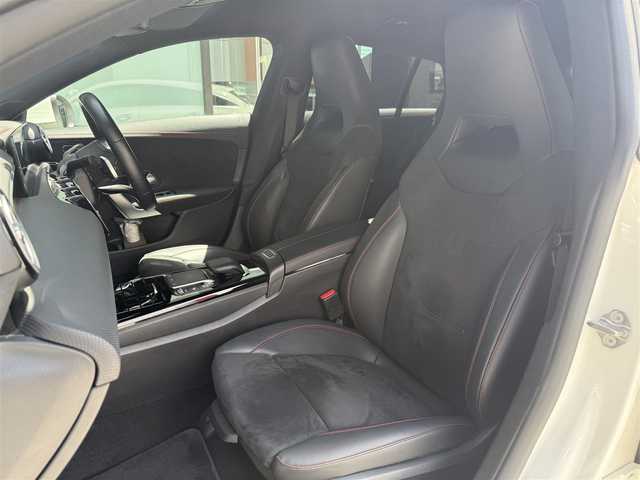 メルセデス・ベンツ ＣＬＡ２００ｄ Sブレーク AMGライン 和歌山県 2020(令2)年 5.6万km 白 ナビゲーションパッケージ /レーダーSF /ACC /純正ナビ /フルセグ /Bカメラ /電動バックドア /アンビエントライト /コーナーセンサー /レーンキープアシスト /パドルシフト /純正18AW /アイドリングストップ /LEDヘッドライト /ETC