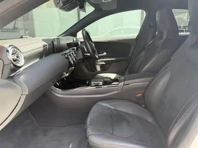 メルセデス・ベンツ ＣＬＡ２００ｄ Sブレーク AMGライン 和歌山県 2020(令2)年 5.6万km 白 ナビゲーションパッケージ /レーダーSF /ACC /純正ナビ /フルセグ /Bカメラ /電動バックドア /アンビエントライト /コーナーセンサー /レーンキープアシスト /パドルシフト /純正18AW /アイドリングストップ /LEDヘッドライト /ETC