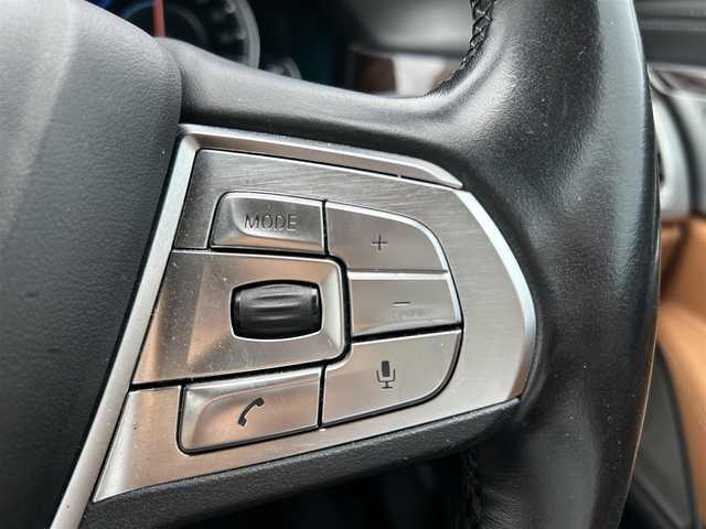ＢＭＷ ７４０ｅ アイパフォーマンス 岡山県 2016(平28)年 4.9万km 黒 登録時走行距離48132km/純正12.3インチナビ/フルセグTV/(AM.FM.TV.CD.DVD.BT)/ハーマンカードン/プラグインHV/アラウンドビューモニター/バックカメラ/シートヒーター/エアシート/ドライブレコーダー/ブレーキホールド/レーダークルーズコントロール/電動トランクリッド/衝突軽減ブレーキ/レーンキープアシスト/レザーシート/オートライト/オートマチックハイビーム/18インチ純正AW
