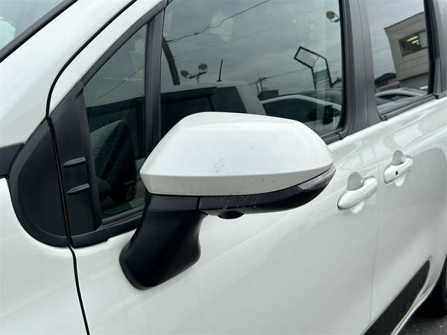 トヨタ シエンタ Z 群馬県 2023(令5)年 1.5万km ホワイトパールクリスタルシャイン バックカメラ/全方位カメラ/両側パワースライドドア/Bluetooth接続/AppleCarPlay/追従式クルーズコントロール/エンジンスタートボタン/MTモード付AT/スペアキー１本/シートヒーター/三列シート