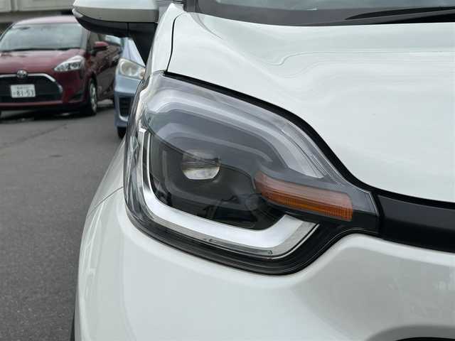 トヨタ シエンタ Z 群馬県 2023(令5)年 1.5万km ホワイトパールクリスタルシャイン バックカメラ/全方位カメラ/両側パワースライドドア/Bluetooth接続/AppleCarPlay/追従式クルーズコントロール/エンジンスタートボタン/MTモード付AT/スペアキー１本/シートヒーター/三列シート