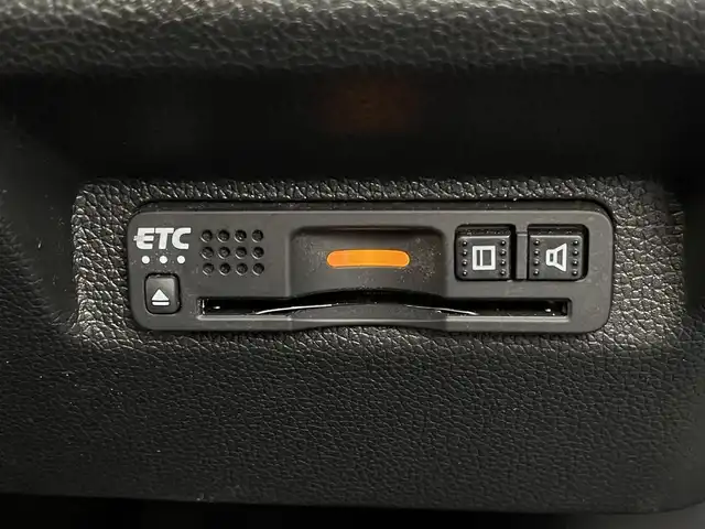 ホンダ フリード G ホンダセンシング 福岡県 2021(令3)年 2.8万km プラチナホワイトパール 純正7型SDナビ(フルセグTV/CD/DVD/BT)バックモニタホンダセンシングレーダークルコン両側パワスラ前後ドラレコETCUSB純正LEDヘッドライト純正アルミホイール純正フロアマットスマートキープッシュスタート