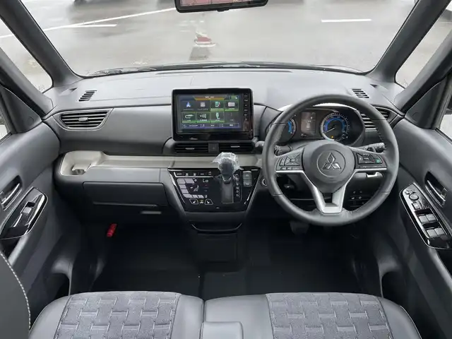 三菱 デリカミニ T プレミアム 東京都 2025(令7)年 0.1千km アメジストブラック 届出済未使用車/純正ディスプレィ　/・BluetoothAudio/USB/・AppleCarPlay＆AndroidAuto/アラウンドニューモニター /ｅアシスト /（運転支援機能）/・衝突被害軽減ブレーキ/・踏み間違い衝突防止アシスト/・車線逸脱警報システム/・オートマチックハイビーム/・標識認識警報/マイプロパイロット /レーダークルーズコントロ―ル /LEDヘッドライト/ロールサンシェード /デジタルインナーミラー /プッシュエンジンスタート/保証書＆取説