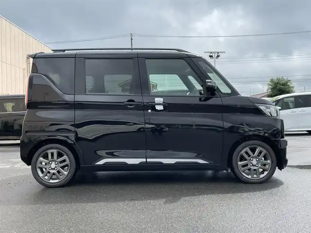 三菱 デリカミニ T プレミアム 東京都 2025(令7)年 0.1千km アメジストブラック 届出済未使用車/純正ディスプレィ　/・BluetoothAudio/USB/・AppleCarPlay＆AndroidAuto/アラウンドニューモニター /ｅアシスト /（運転支援機能）/・衝突被害軽減ブレーキ/・踏み間違い衝突防止アシスト/・車線逸脱警報システム/・オートマチックハイビーム/・標識認識警報/マイプロパイロット /レーダークルーズコントロ―ル /LEDヘッドライト/ロールサンシェード /デジタルインナーミラー /プッシュエンジンスタート/保証書＆取説