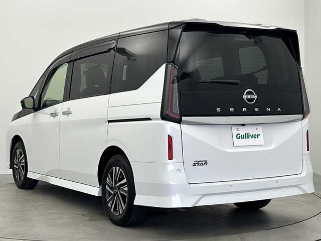 日産 セレナ ハイウェイスター V 大阪府 2023(令5)年 1.3万km パール 純正ナビ/【Bluetooth/フルセグTV/HDMI/USB】/前後純正ドラレコ/純正ビルトインETC/プロパイロット/衝突軽減ブレーキ/前後ソナー/ブラインドスポットワーニング/アラウンドビューモニター/電動パーキングブレーキ/オートブレーキホールド/LEDヘッドライト/オートライト/オートマチックハイビーム/デジタルインナーミラー/両側パワースライドドア/パドルシフト/プッシュスタート/スマートキー/ステアリングリモコン/ドアバイザー/後席サンシェード