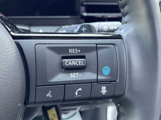 日産 セレナ ハイウェイスター V 大阪府 2023(令5)年 1.3万km パール 純正ナビ/【Bluetooth/フルセグTV/HDMI/USB】/前後純正ドラレコ/純正ビルトインETC/プロパイロット/衝突軽減ブレーキ/前後ソナー/ブラインドスポットワーニング/アラウンドビューモニター/電動パーキングブレーキ/オートブレーキホールド/LEDヘッドライト/オートライト/オートマチックハイビーム/デジタルインナーミラー/両側パワースライドドア/パドルシフト/プッシュスタート/スマートキー/ステアリングリモコン/ドアバイザー/後席サンシェード