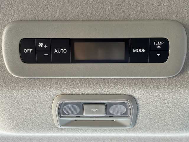 日産 セレナ ハイウェイスター V 大阪府 2023(令5)年 1.3万km パール 純正ナビ/【Bluetooth/フルセグTV/HDMI/USB】/前後純正ドラレコ/純正ビルトインETC/プロパイロット/衝突軽減ブレーキ/前後ソナー/ブラインドスポットワーニング/アラウンドビューモニター/電動パーキングブレーキ/オートブレーキホールド/LEDヘッドライト/オートライト/オートマチックハイビーム/デジタルインナーミラー/両側パワースライドドア/パドルシフト/プッシュスタート/スマートキー/ステアリングリモコン/ドアバイザー/後席サンシェード