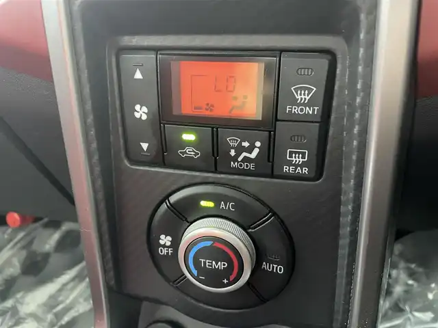 ダイハツ コペン ローブ 埼玉県 2018(平30)年 5.2万km ブラックマイカメタリック/マタドールレッドパール ナビ　シートヒーター　バックカメラ　ＬＥＤヘッドライト　ＥＴＣ　ハーフレザーシート　Ｂｌｕｅｔｏｏｔｈ　フルセグＴＶ　スマートキー