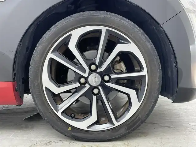 ダイハツ コペン ローブ 埼玉県 2018(平30)年 5.2万km ブラックマイカメタリック/マタドールレッドパール ナビ　シートヒーター　バックカメラ　ＬＥＤヘッドライト　ＥＴＣ　ハーフレザーシート　Ｂｌｕｅｔｏｏｔｈ　フルセグＴＶ　スマートキー