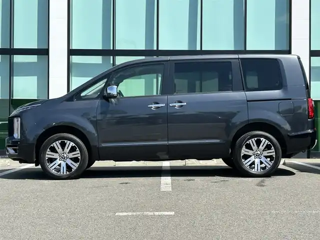 三菱 デリカＤ：５ P 和歌山県 2022(令4)年 7.3万km グラファイトグレーメタリック/ブラックマイカ 社外ナビ/全方位モニター/TVキャンセラー/両側パワースライドドア/衝突軽減ブレーキ/レーダークルーズコントロール/パワーバックドア/パワーシート/シートヒーター/ステアリングヒーター/パドルシフト/ETC/電動サイドステップ/純正アルミホイール/LEDヘッドライト/オートライト