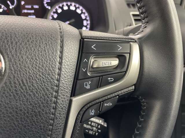 トヨタ ランドクルーザー プラド TX-L 70thアニバーサリーLTD 道央・札幌 2022(令4)年 3.9万km ホワイトパールクリスタルシャイン ・４WD /ディーゼルターボ/寒冷地仕様/・トヨタセーフティセンス/・プリクラッシュセーフティ/・レーダークルーズコントロール/・ムーンルーフ/・純正ディスプレイオーディオ/・ナビ/Bluetooth/USB//・パノラミックビューモニター/・茶レザーシート/運転席.助手席パワーシート/・運転席.助手席ベンチレーション/シートヒーター/・LEDライト/オートハイビーム/・ビルトインETC2.0/ドライブレコーダー/・RAYS17インチアルミホイール/・スタッドレス積み込み有り