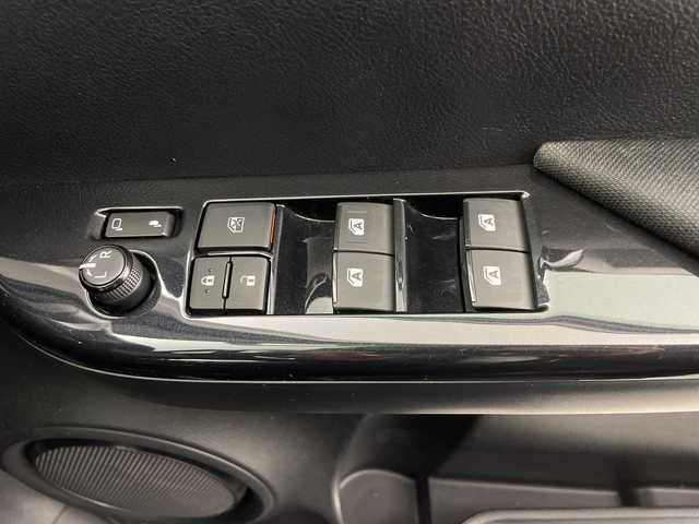 トヨタ ハイラックス Z 鹿児島県 2022(令4)年 4.6万km スーパーホワイトⅡ ワンオーナー/ALPINE11インチナビ/（AM/FM/Bluetooth/フルセグ/HDMI）/バックカメラ/前後ドライブレコーダー/ETC/トヨタセーフティーセンス/・プリクラッシュセーフティ/・レーンディパーチャーアラート/・レーダークルーズコントロール/・ロードサインアシスト/・先行車発進お知らせ機能/純正トノカバー/純正ベッドライナー/横滑り防止/アイドリングストップ/ダウンヒルアシスト/オートライト/LEDヘッドライト/スマートキー/プッシュスタート/スペアキー1本