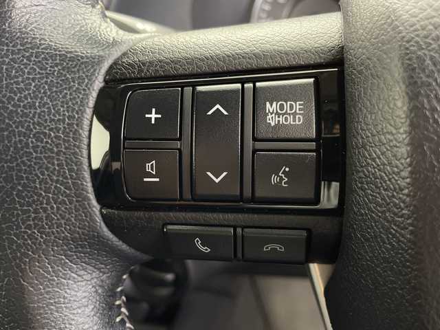 トヨタ ハイラックス Z 鹿児島県 2022(令4)年 4.6万km スーパーホワイトⅡ ワンオーナー/ALPINE11インチナビ/（AM/FM/Bluetooth/フルセグ/HDMI）/バックカメラ/前後ドライブレコーダー/ETC/トヨタセーフティーセンス/・プリクラッシュセーフティ/・レーンディパーチャーアラート/・レーダークルーズコントロール/・ロードサインアシスト/・先行車発進お知らせ機能/純正トノカバー/純正ベッドライナー/横滑り防止/アイドリングストップ/ダウンヒルアシスト/オートライト/LEDヘッドライト/スマートキー/プッシュスタート/スペアキー1本