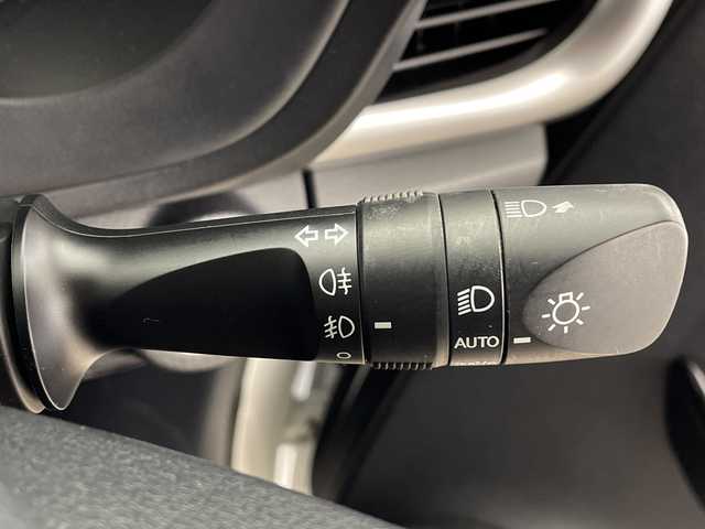 トヨタ ハイラックス Z 鹿児島県 2022(令4)年 4.6万km スーパーホワイトⅡ ワンオーナー/ALPINE11インチナビ/（AM/FM/Bluetooth/フルセグ/HDMI）/バックカメラ/前後ドライブレコーダー/ETC/トヨタセーフティーセンス/・プリクラッシュセーフティ/・レーンディパーチャーアラート/・レーダークルーズコントロール/・ロードサインアシスト/・先行車発進お知らせ機能/純正トノカバー/純正ベッドライナー/横滑り防止/アイドリングストップ/ダウンヒルアシスト/オートライト/LEDヘッドライト/スマートキー/プッシュスタート/スペアキー1本