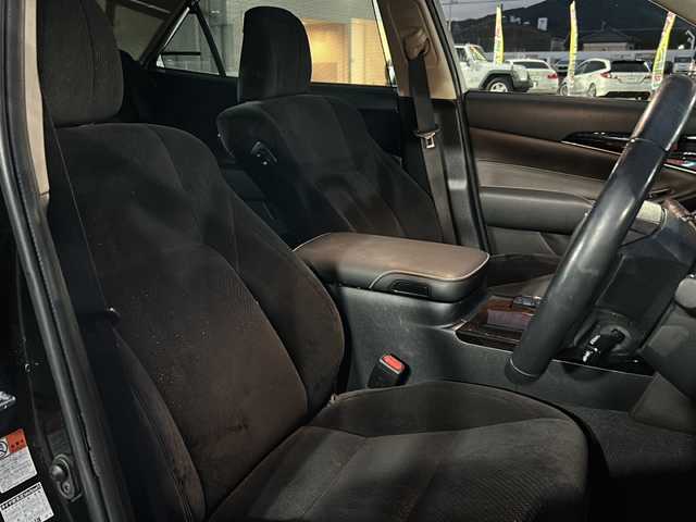 トヨタ クラウン ハイブリッド ロイヤルサルーンG 山口県 2017(平29)年 12.7万km ブラック 禁煙車/スマートキー/プッシュスタート/前方ドライブレコーダー/ETC/純正HDDナビ/(DTV/BT/DVD/ラジオ)/バックカメラ/クリアランスソナー/シートメモリー/パワーシート/オートライト/オートハイビーム/左右分離型フルオートエアコン/社外アルミホイール/(純正アルミホイール積み込み)/純正フロアマット/衝突軽減ブレーキ/レーダークルーズコントロール/保証書/取扱説明書