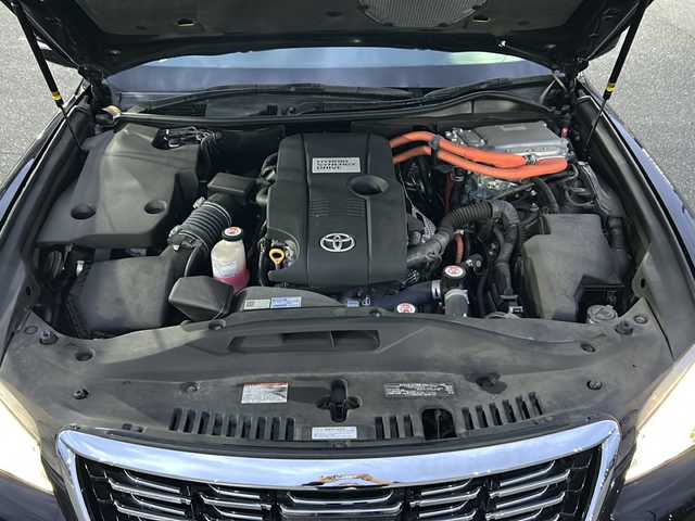 トヨタ クラウン ハイブリッド ロイヤルサルーンG 山口県 2017(平29)年 12.7万km ブラック 禁煙車/スマートキー/プッシュスタート/前方ドライブレコーダー/ETC/純正HDDナビ/(DTV/BT/DVD/ラジオ)/バックカメラ/クリアランスソナー/シートメモリー/パワーシート/オートライト/オートハイビーム/左右分離型フルオートエアコン/社外アルミホイール/(純正アルミホイール積み込み)/純正フロアマット/衝突軽減ブレーキ/レーダークルーズコントロール/保証書/取扱説明書