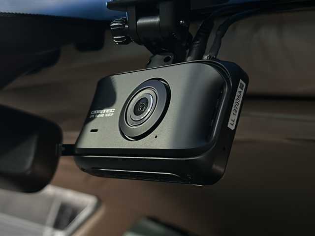 トヨタ クラウン ハイブリッド ロイヤルサルーンG 山口県 2017(平29)年 12.7万km ブラック 禁煙車/スマートキー/プッシュスタート/前方ドライブレコーダー/ETC/純正HDDナビ/(DTV/BT/DVD/ラジオ)/バックカメラ/クリアランスソナー/シートメモリー/パワーシート/オートライト/オートハイビーム/左右分離型フルオートエアコン/社外アルミホイール/(純正アルミホイール積み込み)/純正フロアマット/衝突軽減ブレーキ/レーダークルーズコントロール/保証書/取扱説明書