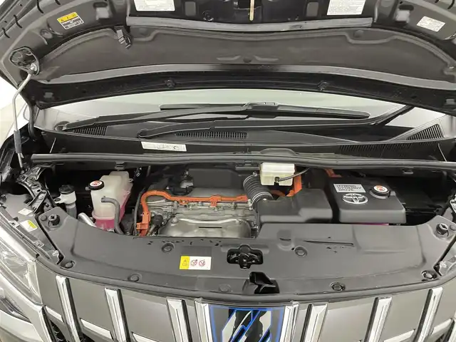 トヨタ アルファードハイブリット エグゼクティブ ラウンジ S 千葉県 2023(令5)年 3.6万km ブラック 禁煙車/ワンオーナー/トヨタセーフティセンス/・パーキングアシスト/・レーンディパーチャーアラート/・レーンキープアシスト/・レーダクルーズコントロール/・プリクラッシュセーフティ/・プリクラッシュセーフティブレーキ/・クリアランスソナー/・ブラインドスポットモニター/JBLプレミアムサウンドシステム/両側パワースライドドア/パワーバックドア/ツインサンルーフ/フリップダウンモニター/４WD/純正10.5インチメモリナビ/・CD/DVD/USB/Bluetooth/フルセグTV/・デジタルインナーミラー/・全方位カメラ/・ビルトインETC２.０/レザーシート/・全席パワーシート/・D席メモリ付き/・全席ベンチレーションシート/革巻きステアリング/・ステアリングスイッチ/・ステアリングヒーター/左右独立エアコン/電子パーキング/・ブレーキホールド/１００V電源/MT付きAT/純正フロアマット/純正１７インチAW/オートライト/・オートマチックハイビーム/・三眼シーケンシャルウインカー/・LEDヘッドライト/・LEDフォグランプ