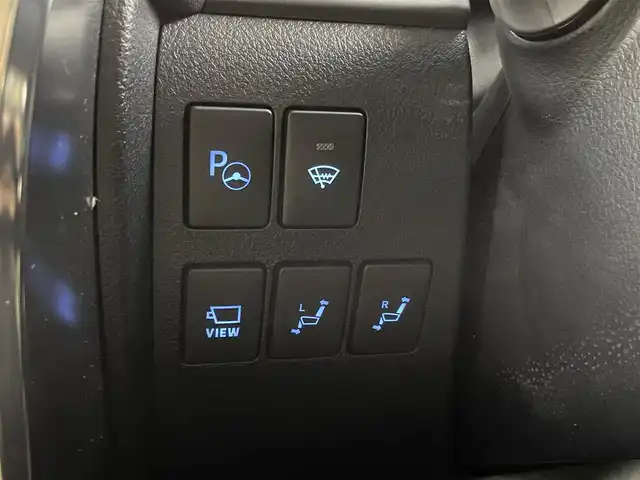 トヨタ アルファードハイブリット エグゼクティブ ラウンジ S 千葉県 2023(令5)年 3.6万km ブラック 禁煙車/ワンオーナー/トヨタセーフティセンス/・パーキングアシスト/・レーンディパーチャーアラート/・レーンキープアシスト/・レーダクルーズコントロール/・プリクラッシュセーフティ/・プリクラッシュセーフティブレーキ/・クリアランスソナー/・ブラインドスポットモニター/JBLプレミアムサウンドシステム/両側パワースライドドア/パワーバックドア/ツインサンルーフ/フリップダウンモニター/４WD/純正10.5インチメモリナビ/・CD/DVD/USB/Bluetooth/フルセグTV/・デジタルインナーミラー/・全方位カメラ/・ビルトインETC２.０/レザーシート/・全席パワーシート/・D席メモリ付き/・全席ベンチレーションシート/革巻きステアリング/・ステアリングスイッチ/・ステアリングヒーター/左右独立エアコン/電子パーキング/・ブレーキホールド/１００V電源/MT付きAT/純正フロアマット/純正１７インチAW/オートライト/・オートマチックハイビーム/・三眼シーケンシャルウインカー/・LEDヘッドライト/・LEDフォグランプ