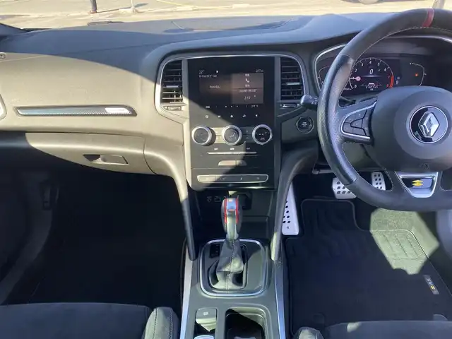 ルノー ルノー メガーヌ ルノー スポール 福岡県 2023(令5)年 4万km パール ・１オーナー/・アダプティブクルーズコントロール/・ｃａｒｐｌａｙ／Ｂｌｕｅｔｏｏｔｈ／ＵＳＢ／ＡＵＸ/・バックカメラ/・シートヒーター/・ドライブレコーダー/・ＥＴＣ/・純正１９ＡＷ/・ＬＥＤライト/・取扱説明書/・スペアキー