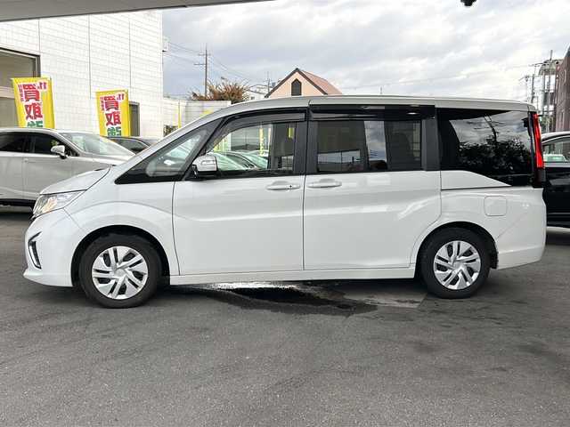 ホンダ ステップワゴン G ホンダセンシング 京都府 2021(令3)年 3.8万km プラチナホワイトパール ワンオーナー　/ホンダセンシング　/ギャザーズ純正ＳＤナビ(VXM-217VFNi)/フルセグTV/Bluetooth/CD/DVD再生機能/禁煙　/バックカメラ /LEDヘッドライト/オートライト /レーダークルーズコントロール /レーンキープアシスト /衝突軽減ブレーキ /ビルトインETC2.0 /サンシェード/ホイールカバー/両側パワースライドドア/ウォークスルー/Wエアバッグ