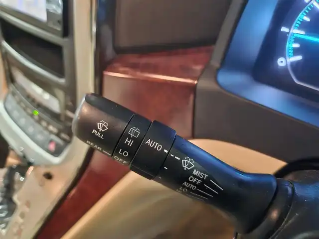 トヨタ アルファード 240G 宮崎県 2008(平20)年 6.8万km ホワイトパールクリスタルシャイン 純正ナビ/フルセグTV/後席用フリップダウンモニター/両側パワースライドドア/バックカメラ/クルーズコントロール/クリアランスソナー/HIDヘッドランプ/オートライト/デュアルオートエアコン/木目調/革巻きコンビステアリング/ステアリングスイッチ/レザー調シートカバー付/前席パワーシート/運転席ポジションメモリー/2列目リラックスキャプテンシート/助手席・2列目オットマン/純正17インチアルミホイール/スマートキー/プッシュエンジンスタート/禁煙車