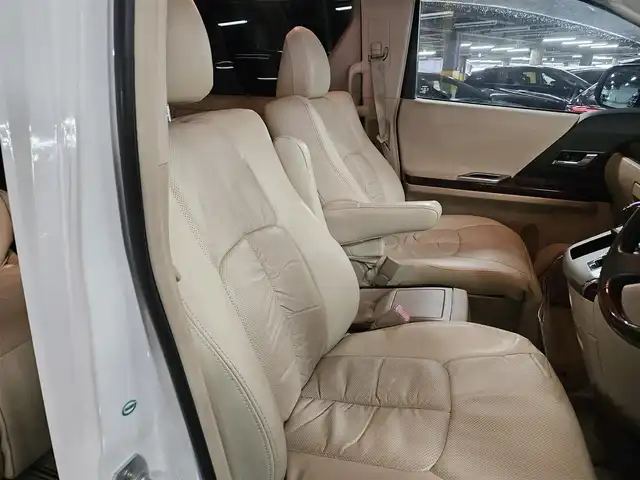 トヨタ アルファード 240G 宮崎県 2008(平20)年 6.8万km ホワイトパールクリスタルシャイン 純正ナビ/フルセグTV/後席用フリップダウンモニター/両側パワースライドドア/バックカメラ/クルーズコントロール/クリアランスソナー/HIDヘッドランプ/オートライト/デュアルオートエアコン/木目調/革巻きコンビステアリング/ステアリングスイッチ/レザー調シートカバー付/前席パワーシート/運転席ポジションメモリー/2列目リラックスキャプテンシート/助手席・2列目オットマン/純正17インチアルミホイール/スマートキー/プッシュエンジンスタート/禁煙車