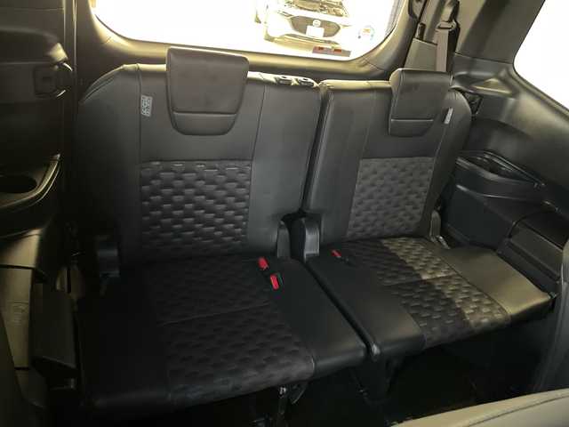 トヨタ ヴォクシー S－Z 愛知県 2023(令5)年 2万km スパークリングブラックパールクリスタルシャイン 純正ディズプレイオーディオナビ/フリップダウンモニター/両側パワースライドドア/レーダークルーズコントロール/シートヒーター/バックカメラ/コーナーセンサー/純正アルミホイール/ETC2.0/LEDヘッドライト/リアオートエアコン/オートマチックハイビーム/衝突軽減システム/フルセグ/CD DVD/Bluetooth/ステアリングスイッチ/スマートキー/プッシュスタート