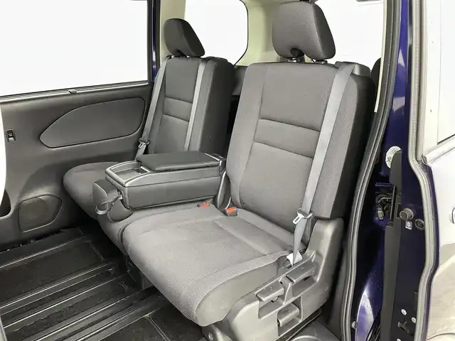 日産 セレナ X 福島県 2017(平29)年 6.3万km アズライトブルー インテリジェント エマージェンシー ブレーキ/・踏み間違い衝突防止アシスト/・車線逸脱警報/・衝突軽減ブレーキ/・側方支援/・プロパイロット/・アラウンドビューモニター/・標識探知/・駐車支援/・ふらつき警報/純正ナビゲーション/・型式：MM-316D-W/・Bluetooth/AM・FM/CD/DVD/USB/TV/AUX/・バックカメラ/・ETC/両側パワースライドドア/LEDライト/・オートライト/電装格納ウィンカーミラー/プッシュスタート/・スマートキー/・スペアキー/純正フロアマット/ドアバイザー