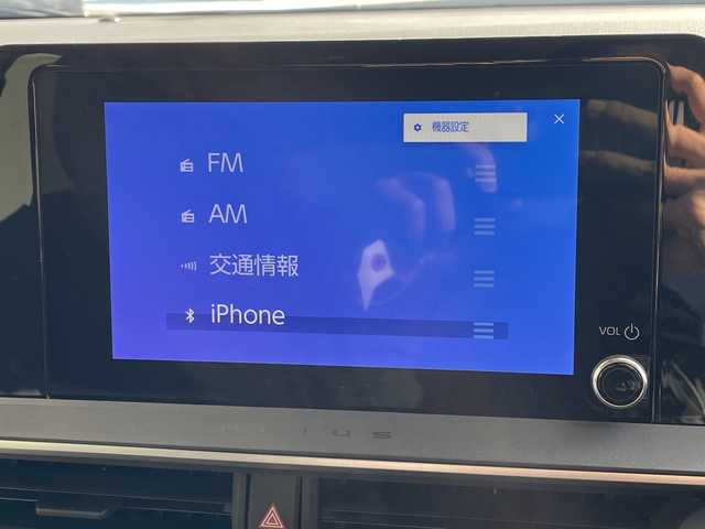 トヨタ プリウス X 愛知県 2023(令5)年 5.5万km シルバーメタリック 純正8型ディスプレイオーディオ　ナビ機能なし/レーダークルーズコントロール/フルセグ/Bluetooth/バックカメラ/コーナーセンサー/ETC2.0/LEDヘッドライト/ブラインドスポットモニター/LEDヘッドライト/レーンキープアシスト/オートマチックハイビーム/ステアリングスイッチ/スマートキー/プッシュスタート