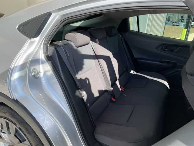 トヨタ プリウス X 愛知県 2023(令5)年 5.5万km シルバーメタリック 純正8型ディスプレイオーディオ　ナビ機能なし/レーダークルーズコントロール/フルセグ/Bluetooth/バックカメラ/コーナーセンサー/ETC2.0/LEDヘッドライト/ブラインドスポットモニター/LEDヘッドライト/レーンキープアシスト/オートマチックハイビーム/ステアリングスイッチ/スマートキー/プッシュスタート