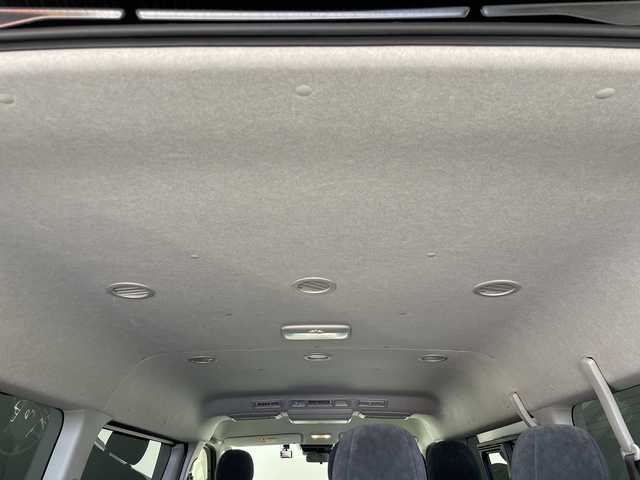 トヨタ ハイエース GL 群馬県 2023(令5)年 2.9万km ブラックマイカ 純正12.1型後席モニター　純正ナビ　全周囲カメラ　フルセグTV　電動スライドドア　ビルトインETC　純正前後ドラレコ　衝突被害軽減ブレーキ　レーンアシスト　クリアランスソナー　スマートキー　禁煙車