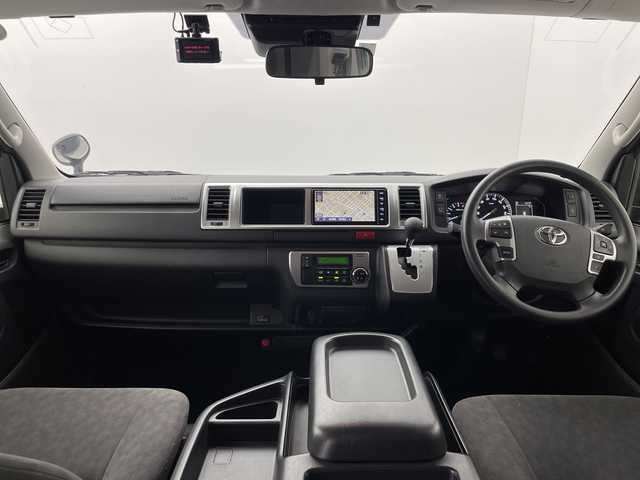 トヨタ ハイエース GL 群馬県 2023(令5)年 2.9万km ブラックマイカ 純正12.1型後席モニター　純正ナビ　全周囲カメラ　フルセグTV　電動スライドドア　ビルトインETC　純正前後ドラレコ　衝突被害軽減ブレーキ　レーンアシスト　クリアランスソナー　スマートキー　禁煙車
