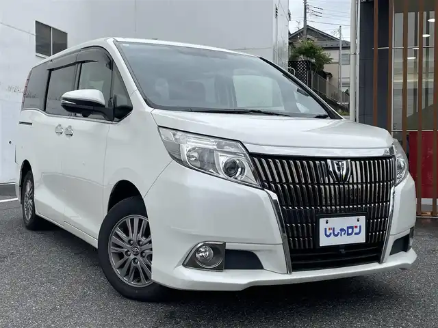 トヨタ エスクァイア Xi 千葉県 2015(平27)年 12.1万km ホワイトパールクリスタルシャイン (株)IDOMが運営する【じしゃロン八千代店】の自社ローン対象車両になります。こちらは現金またはオートローンご利用時の価格です。自社ローンご希望の方は別途その旨お申付け下さい/純正ナビ（CD・DVD・BT接続可）/フルセグテレビ/アラウンドビューモニター/ETC/フリップダウンモニター/片側パワースライドドア/LEDヘッドライト