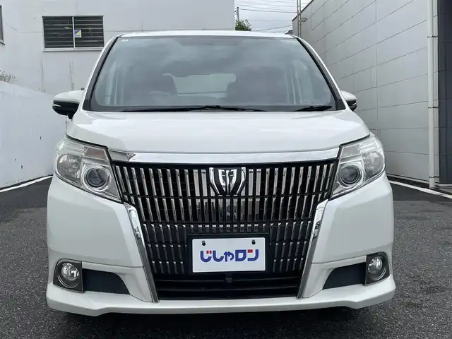 トヨタ エスクァイア Xi 千葉県 2015(平27)年 12.1万km ホワイトパールクリスタルシャイン (株)IDOMが運営する【じしゃロン八千代店】の自社ローン対象車両になります。こちらは現金またはオートローンご利用時の価格です。自社ローンご希望の方は別途その旨お申付け下さい/純正ナビ（CD・DVD・BT接続可）/フルセグテレビ/アラウンドビューモニター/ETC/フリップダウンモニター/片側パワースライドドア/LEDヘッドライト