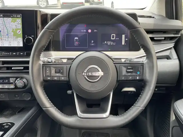 日産 ノート X FOUR 東京都 2023(令5)年 3.9万km ブリリアントシルバー 純正ナビ/アラウンドビューモニター/インテリジェントルームミラー/エマージェンシーブレーキ/車線逸脱警報/プロパイロット/ソナー/シートヒーター/ＥＴＣ/ワイヤレス充電器/ドライブレコーダー