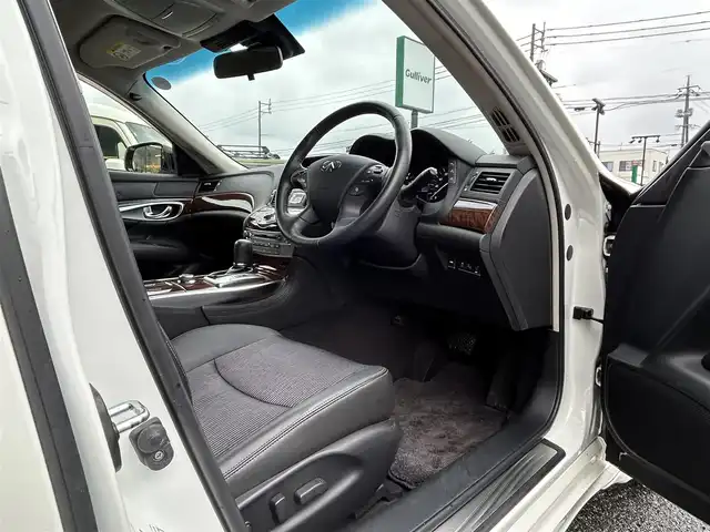 日産 フーガ ハイブリッド 鳥取県 2016(平28)年 6.9万km ブリリアントホワイトパール ワンオーナー/純正ナビ/フルセグ/DVD/CD/BT/全方位カメラ・ビルトインETC/ハーフレザーシート/パワーシート/助手席オットマン/衝突軽減ブレーキ/レーダークルーズコントロール/レーンキープアシスト/LEDヘッドライト/フォグライト/純正18インチアルミホイール/プッシュエンジンスタート/木目調パネル/フロアマット・ドアバイザー/保証書・取扱説明書/スペアキー