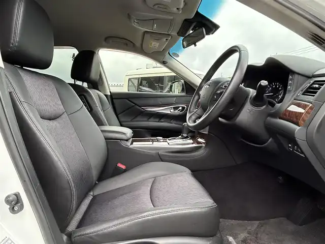 日産 フーガ ハイブリッド 鳥取県 2016(平28)年 6.9万km ブリリアントホワイトパール ワンオーナー/純正ナビ/フルセグ/DVD/CD/BT/全方位カメラ・ビルトインETC/ハーフレザーシート/パワーシート/助手席オットマン/衝突軽減ブレーキ/レーダークルーズコントロール/レーンキープアシスト/LEDヘッドライト/フォグライト/純正18インチアルミホイール/プッシュエンジンスタート/木目調パネル/フロアマット・ドアバイザー/保証書・取扱説明書/スペアキー
