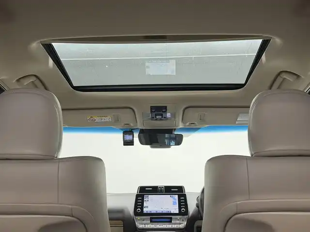 トヨタ ランドクルーザー プラド TX Lパッケージ マットブラED 三重県 2024(令6)年 1.4万km ホワイトパールクリスタルシャイン 2.8L ディーゼルターボ/4WD/MTモード付フロア6AT/【OP】純正 9インチナビ/（AM/FM/USB/iPod/Bluetooth/Miracast/CarPlay/AndroidAuto）/【OP】マルチテレインモニター（360カメラ）/ドライブレコーダー前後/ビルトイン ETC2.0/Toyota Safety Sense/・プリクラッシュセーフティ［PCS］/・レーンディパーチャーアラート［LDA］/・レーダークルコン/・オートハイビーム［AHB］/・ロードサインアシスト［RSA］/・【OP】ブラインドスポットモニター［BSM］＆パーキングサポートブレーキ（前後静止物・後方接近車両）/・先行車発進告知機能［TMN］/・オートハイビーム［AHB］/・ダウンヒルアシストコントロール*/装備/・【OP】ムーンルーフ/ブラックルーフレール/・本革シート（ニュートラルベージュ）/・シートヒーター＆ベンチレーション（D/N）/・左右独立オートエアコン/・オートライト＆ハイビーム/・LED ヘッドランプ＋フロントフォグランプ/・センターデフロック*/・2速発進機能*/・DPF手動再生機能*/・マットブラED専用 純正18inAW/・保/取/ナビ取/・スマートキーx2/など/*…ディーゼルのみの装備