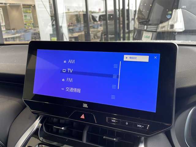 トヨタ ハリアー Z 愛知県 2024(令6)年 1.1万km プラチナホワイトパールマイカ 衝突被害軽減ブレーキ/JBLプレミアムサウンド/純正12.4インチディスプレイオーディオ（ナビあり）/モデリスタエアロパーツ/全方位カメラ/レーダークルーズコントロール/フルセグTV/Bluetooth/バックカメラ/電動リアゲート/パワーシート/コーナーセンサー/純正アルミホイール/ETC2.0/ブラインドスポットモニター/ヘッドアップディスプレイ/LEDヘッドライト/オートマチックハイビーム/インテリジェントミラー/ドライブレコーダー/ステアリングスイッチ/スマートキー/プッシュスタート
