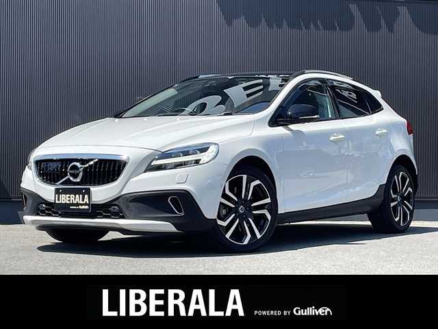 ボルボ Ｖ４０ 長野県 2017(平29)年 4.6万km アイスホワイト パノラマガラスルーフ/ｈａｒｍａｎ／ｋａｒｄｏｎ/黒革シート/ＰＷシート/シートヒーター/ウッドパネル/純正ナビ/バックカメラ/ＴＶ/ｂｌｕｅｔｏｏｔｈ/ＥＴＣ/ＬＥＤヘッドライト