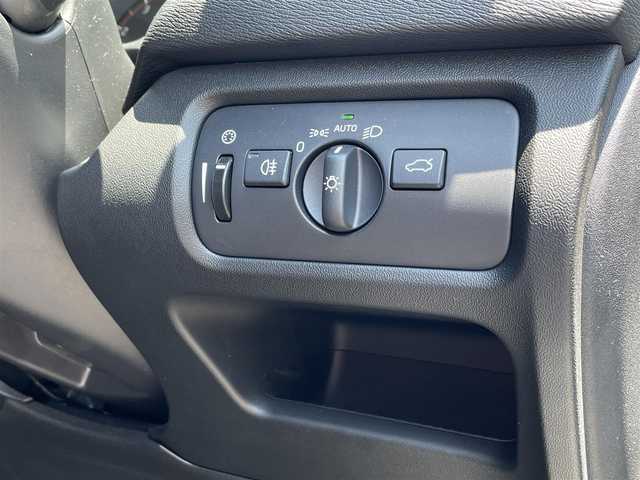 ボルボ Ｖ４０ 長野県 2017(平29)年 4.6万km アイスホワイト パノラマガラスルーフ/ｈａｒｍａｎ／ｋａｒｄｏｎ/黒革シート/ＰＷシート/シートヒーター/ウッドパネル/純正ナビ/バックカメラ/ＴＶ/ｂｌｕｅｔｏｏｔｈ/ＥＴＣ/ＬＥＤヘッドライト