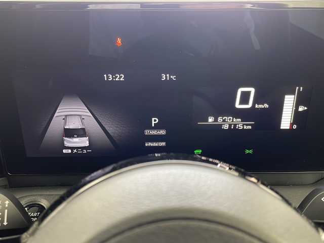 日産 セレナ e－パワー ハイウェイスター V 岐阜県 2023(令5)年 1.9万km プリズムホワイト プロパイロット/エマージェンシーブレーキ/レーンキープ/ブラインドスポットモニター/先行車発進お知らせ/標識認識機能/踏み間違い防止機能/9インチ純正ディスプレイオーディオ/アラウンドビューモニター/フルセグTV/純正フリップダウンモニター/デジタルインナーミラー/ドライブレコーダー/両側パワースライドドア/ハンズフリースライドドア/プッシュスタート/スマートキー/LEDヘッドライト/フォグランプ