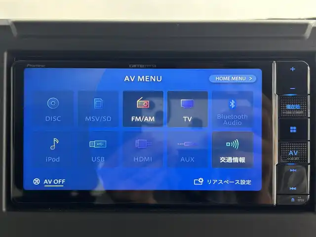 スズキ ジムニー XC 道央・札幌 2024(令6)年 0.8万km ミディアムグレー ・ワンオーナー/・４WD/・純正OPグリル/・メモリーナビ/・フルセグ/・ビルトインETC/・前席シートヒーター/・衝突軽減ブレーキ/・レーンアシスト/・クルーズコントロール/・ダウンヒルアシストコントロール/・ヘッドライトウォッシャー/・ドアミラーヒーター/・プッシュスタート/・スマートキー/・純正フロアマット/・ドアバイザー